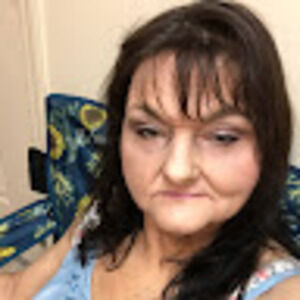Meet your Posher, Lorrie
